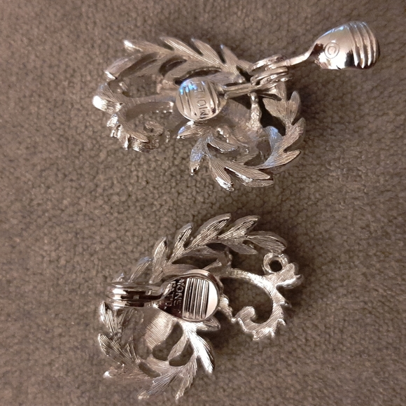 Monet Vintage Fish Earrings - Picture 3 of 3